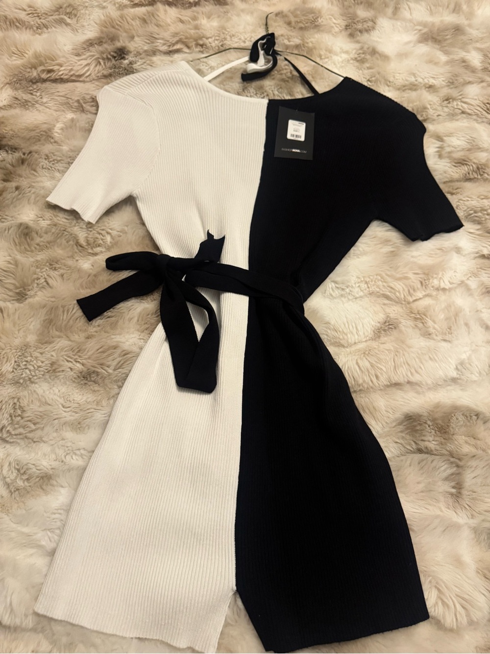 Colorblock Knit Belted Dress - Black & White
